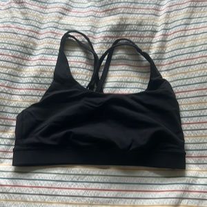 Lululemon Energy Sports Bra 
Size:8 
Color: black
